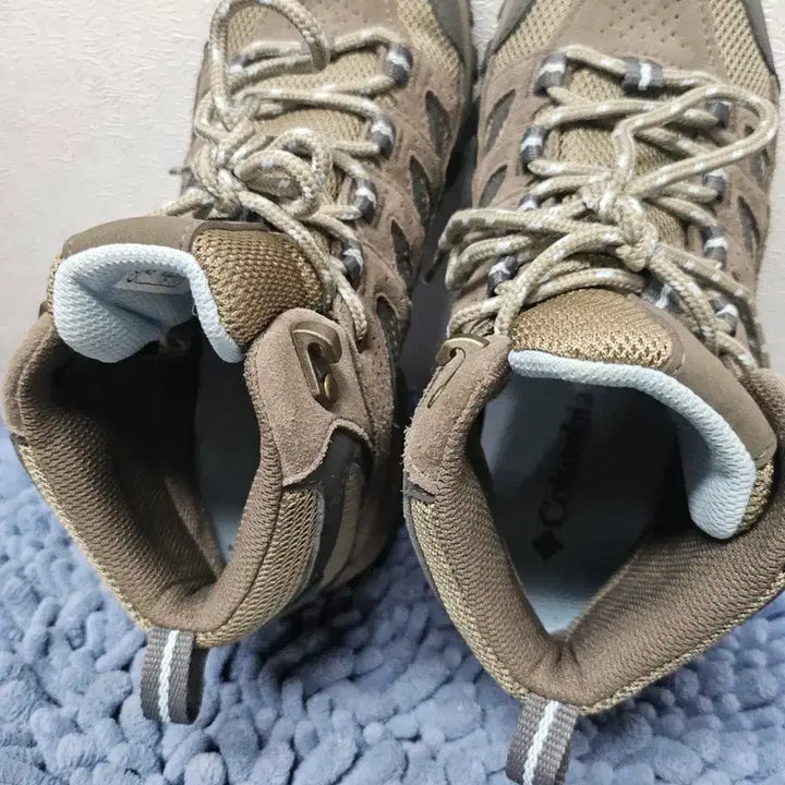 [BUNJANG] Columbia Crestwood Mid Alpine Tundra Wide Hiking Boots / 컬럼비아 크레스트우드 미드 알파인 툰드라 - 와이드  230