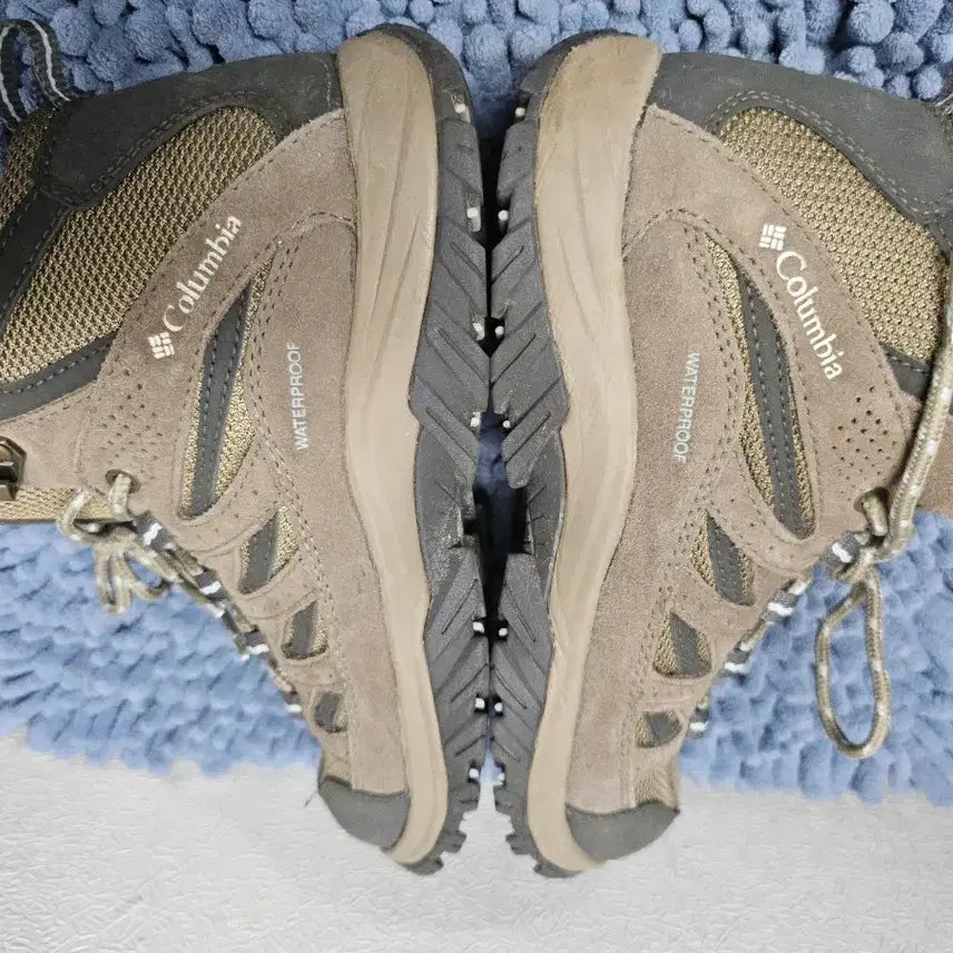 [BUNJANG] Columbia Crestwood Mid Alpine Tundra Wide Hiking Boots / 컬럼비아 크레스트우드 미드 알파인 툰드라 - 와이드  230