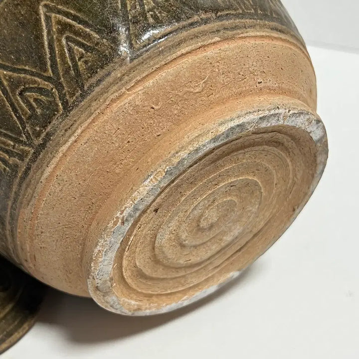 [BUNJANG] Chinese Celadon Porcelain Jar with Fish and Gecko Motif / 어해문 도롱뇽 첩부 유개호 [중국도자기]