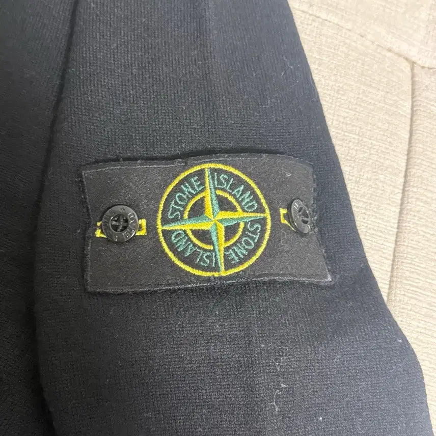 [BUNJANG] Stone Island Knit Sweater / 스톤아일랜드 니트(맨투맨)정품