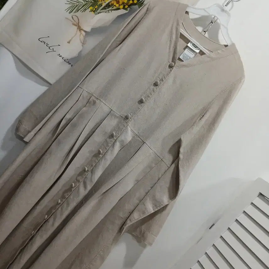 [BUNJANG] Laura Ashley 100% Linen Long Dress Beige Size 36 (55) Mint Condition / 로라애슐리. (린넨100%)롱 원피스 36(55).사용감없음
