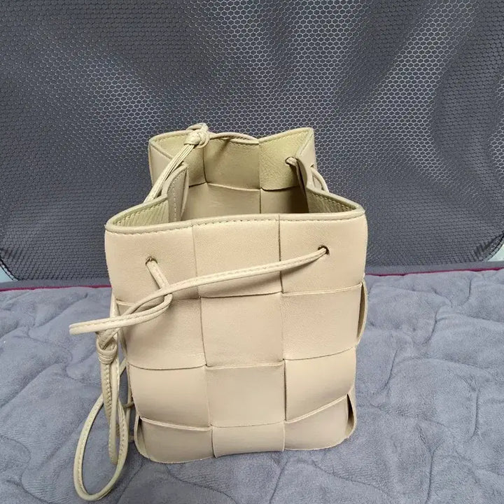[BUNJANG] Bottega Veneta Small Bucket Bag / 보테가 베네타 스몰 버킷백