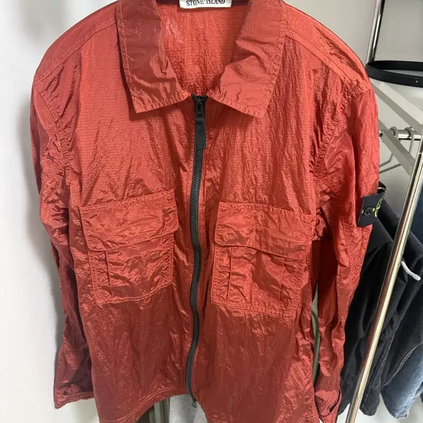 [SOLD OUT] 스톤아일랜드 나일론 메탈 오버셔츠 자켓 S 95 버건디 레드 바람막이