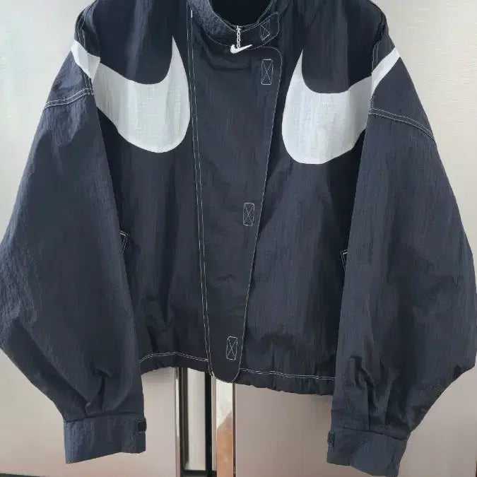 [SOLD OUT] [NIKE] 나이키 우먼즈 스우시 리펠 우븐 자켓