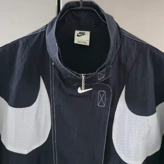[SOLD OUT] [NIKE] 나이키 우먼즈 스우시 리펠 우븐 자켓