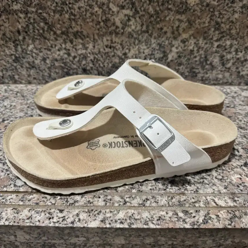 [SOLD OUT] 버켄스탁 지제 38 사이즈 245 (거의새것!)