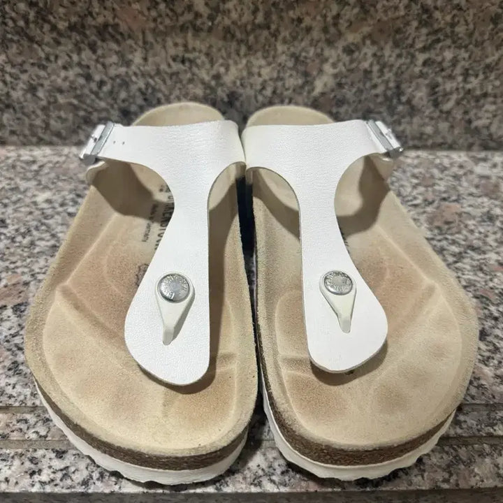[SOLD OUT] 버켄스탁 지제 38 사이즈 245 (거의새것!)