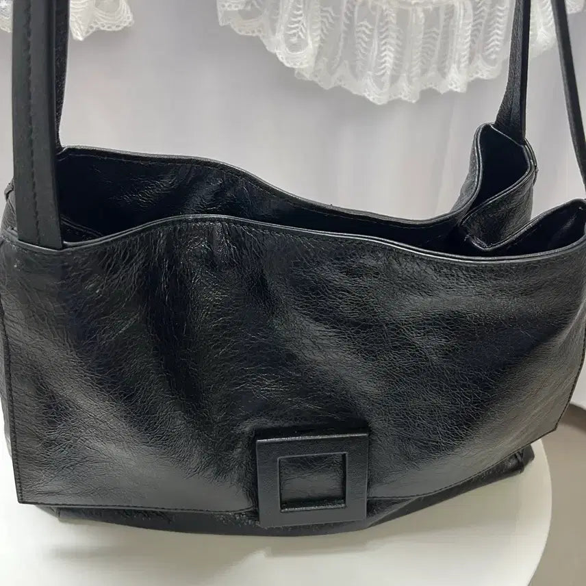 [BUNJANG] Lounge and Lunge Capri M Shoulder Bag / 루즈앤라운지 카프리 M 숄더백