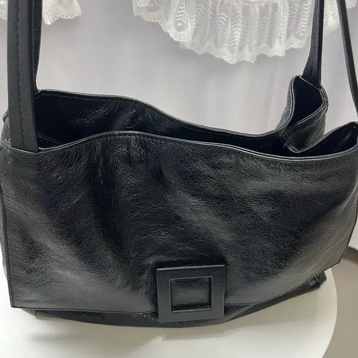 [BUNJANG] Lounge and Lunge Capri M Shoulder Bag / 루즈앤라운지 카프리 M 숄더백