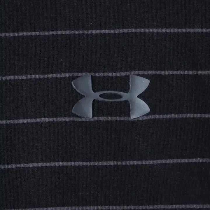 [BUNJANG] Under Armour Striped Black Short Sleeve T-shirt / (S-M) 언더아머 반팔 티셔츠 스트라이프 블랙 올드스쿨-180EC