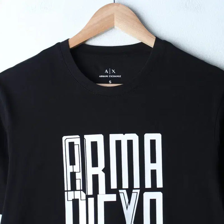 [BUNJANG] Armani Big Logo T-shirt / (S-M) 아르마니 반팔 티셔츠 빅로고 블랙 올드스쿨-180F2