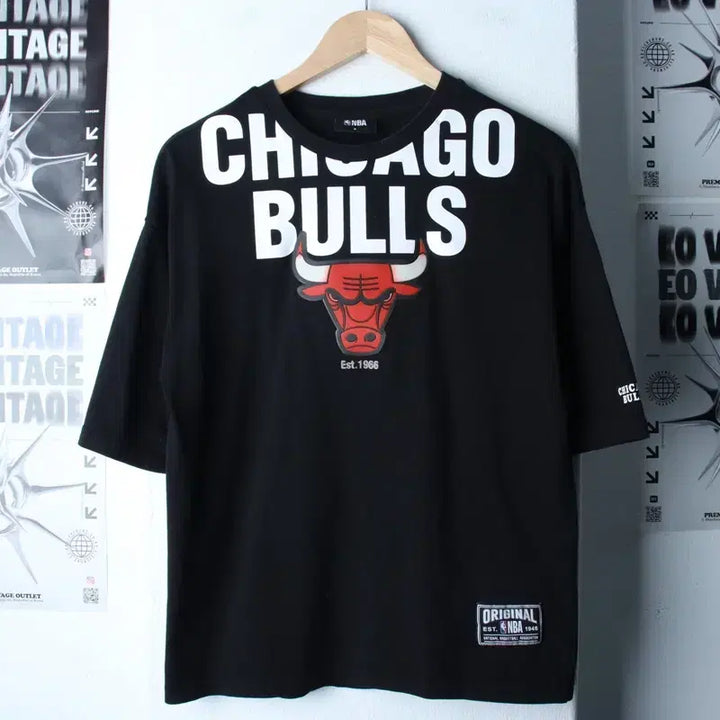 [BUNJANG] NBA Chicago Bulls Black Limited Edition T-shirt / (S-M) NBA 엔비에이 반팔 티셔츠 시카고불스 블랙 한정판-180F3