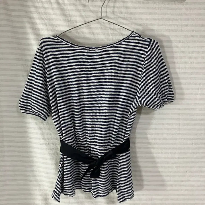 [BUNJANG] Vintage Navy Striped Ribbon Blouse / 빈티지 네이비 스트라이프 리본 블라우스 1068 모리걸 y2k 스트릿 갸