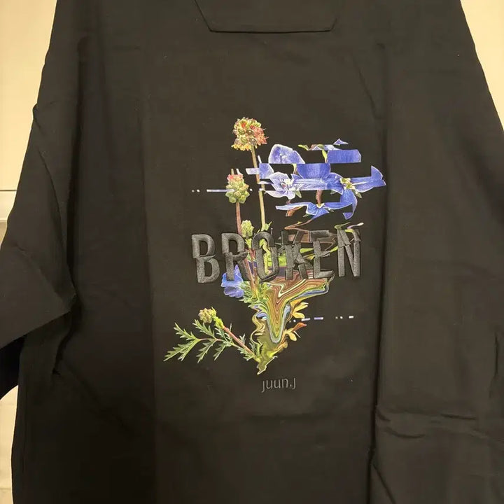 [BUNJANG] Juun.J Black Flower Printing T-shirt (XL) / 준지 블랙 플라워 프린팅 반팔 (XL)