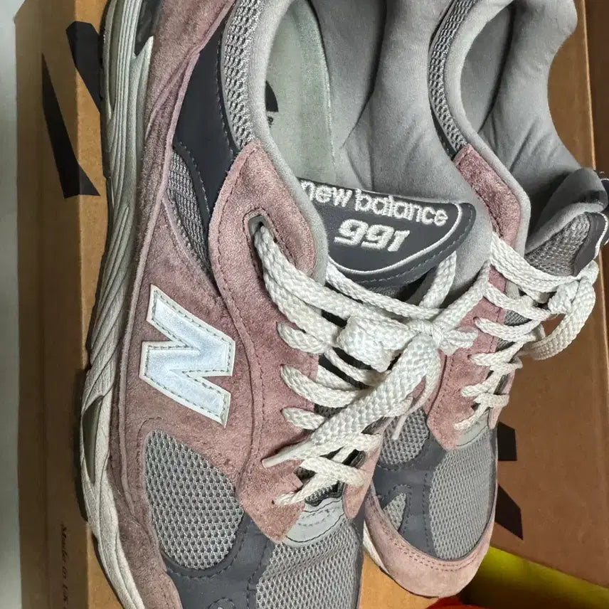 [SOLD OUT] 뉴발란스 991 핑크그레이 290사이즈 판매합니다.