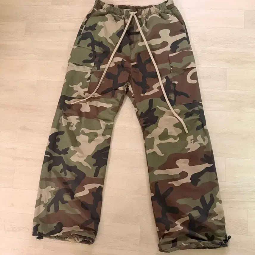 [BUNJANG] Fear of God Essentials Nylon Camo Pants S / 피어오브갓 에센셜 나일론 카모팬츠 S