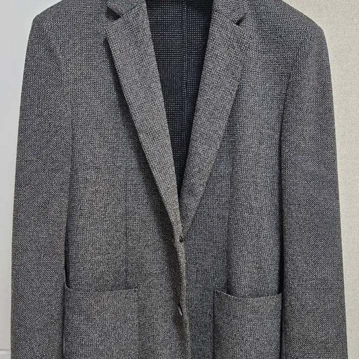 [SOLD OUT] DKNY