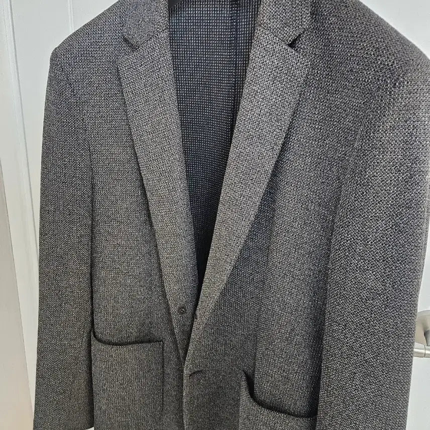 [SOLD OUT] DKNY
