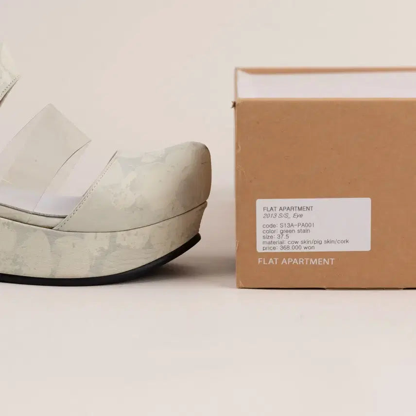 [SOLD OUT] 플랫아파트먼트 한복 모티브 웨지힐 부츠 240
