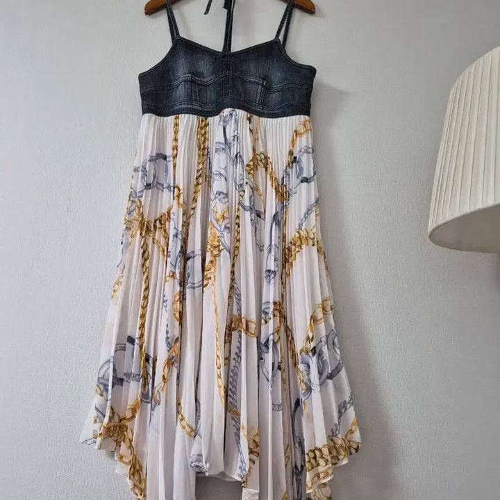 [BUNJANG] GIGOTT Denim Chain Pleated Long Dress / [지고트]청 데님 체인 패턴 플리츠 롱 원피스