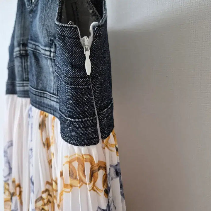 [BUNJANG] GIGOTT Denim Chain Pleated Long Dress / [지고트]청 데님 체인 패턴 플리츠 롱 원피스