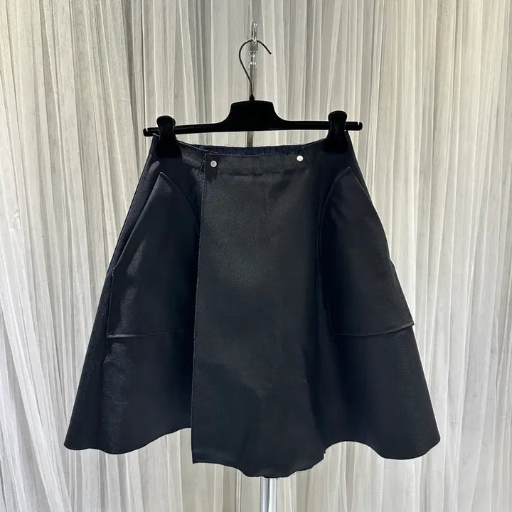 [SOLD OUT] TOGA PULLA 토가 풀라 리버시블 랩스커트