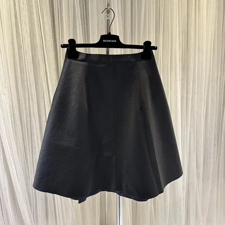 [SOLD OUT] TOGA PULLA 토가 풀라 리버시블 랩스커트
