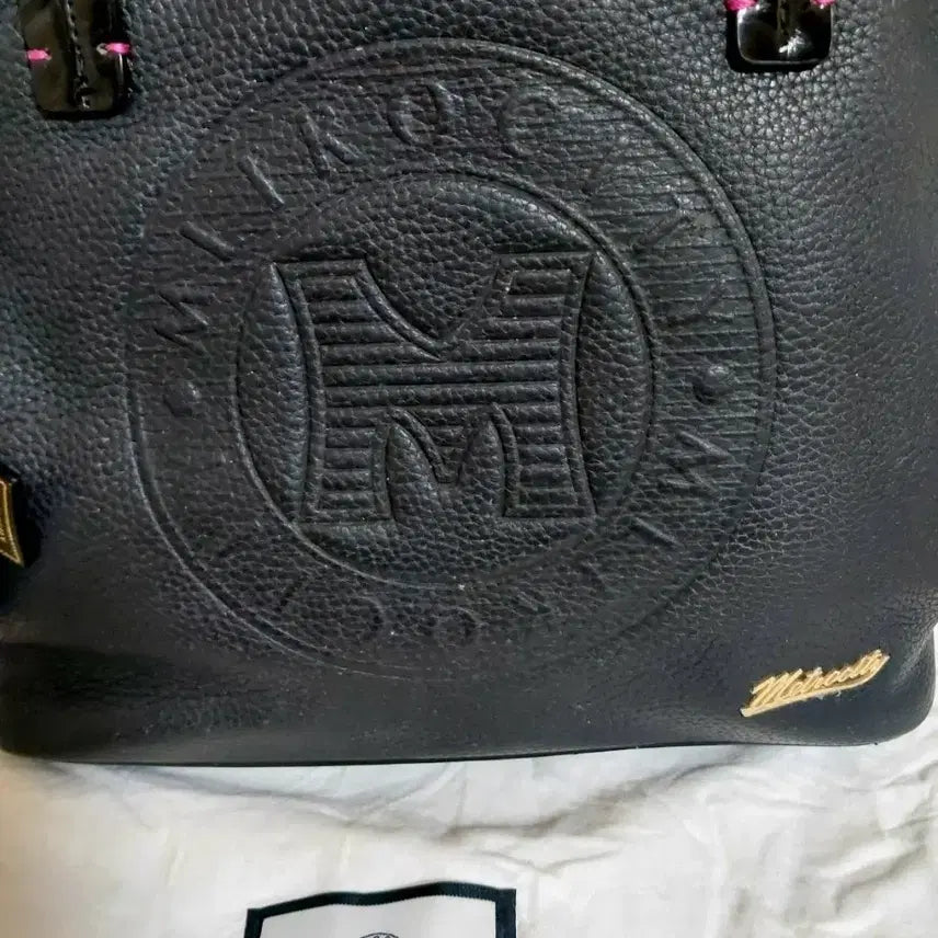 [BUNJANG] Metrocity Black Tote Bag with Charm / 메트로시티 블랙 토트백 가방 참 장식