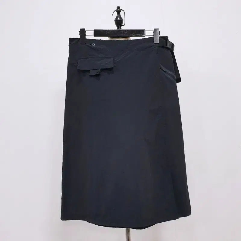 [BUNJANG] Nike Tech Pack Nylon Skirt / 나이키 테크팩 나일론 스커트