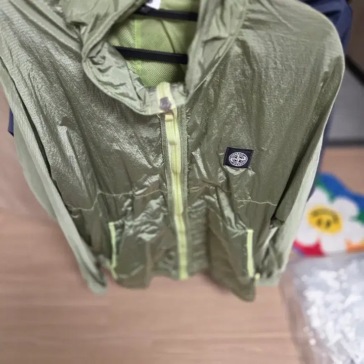 [BUNJANG] Stone Island Light Green Windbreaker Jacket / 스톤아일랜드 라이트 그린 바람막이 자켓