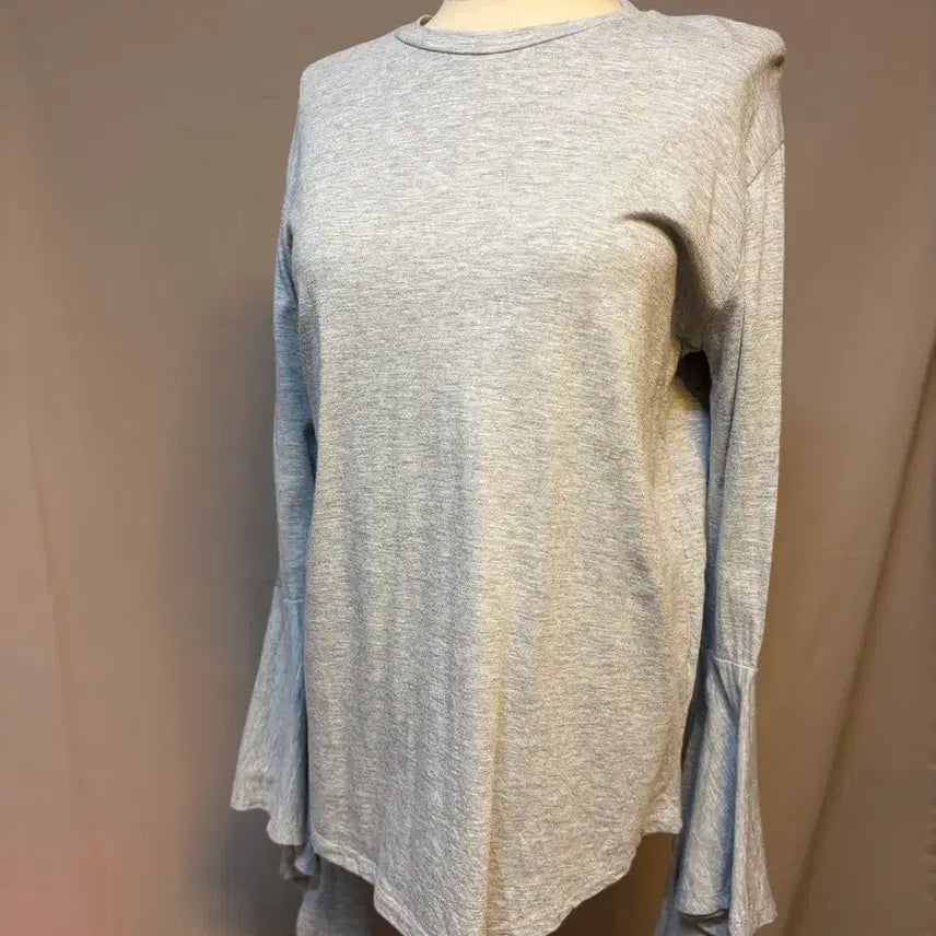 [BUNJANG] Flare Sleeve Long-Sleeve T-Shirt / 디자인면티 나팔소매 플레어 소매 긴팔 티셔츠