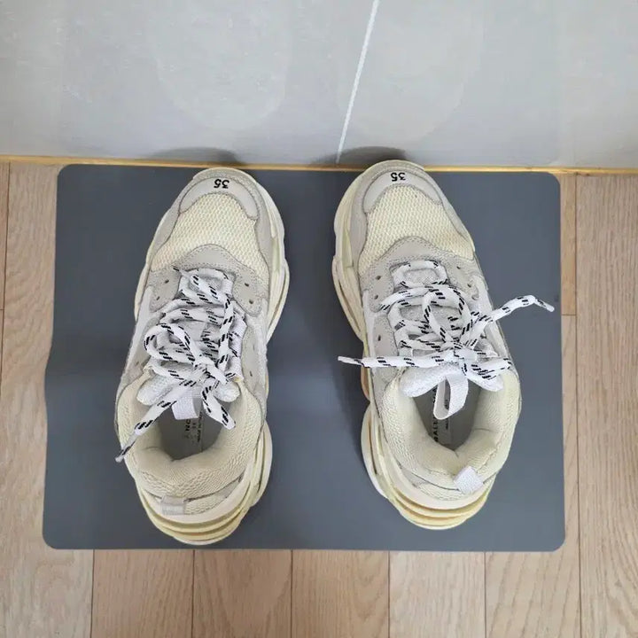 [BUNJANG] Balenciaga Triple S Sneakers / 발렌시아가 트리플s 35사이즈