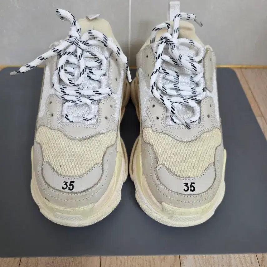 [BUNJANG] Balenciaga Triple S Sneakers / 발렌시아가 트리플s 35사이즈