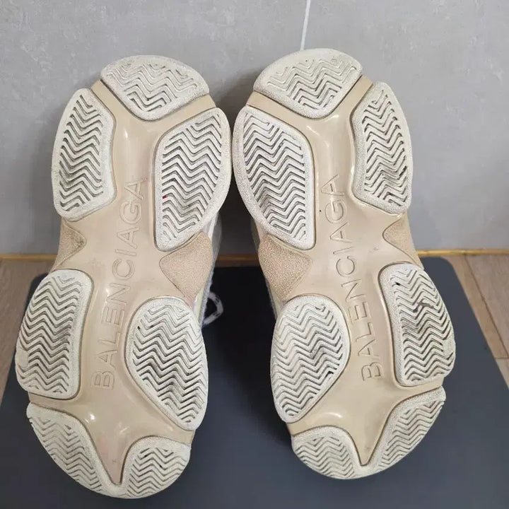 [BUNJANG] Balenciaga Triple S Sneakers / 발렌시아가 트리플s 35사이즈