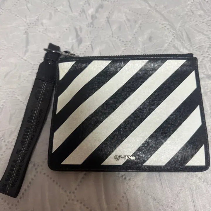 [BUNJANG] Off-White Flat Pouch Wallet / 오프화이트 블랙 플랫 파우치 지갑