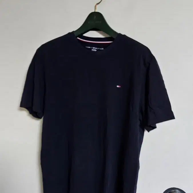 [BUNJANG] Tommy Hilfiger Round Neck Short Sleeve T-shirt / 타미힐피거 라운드 반팔 (412