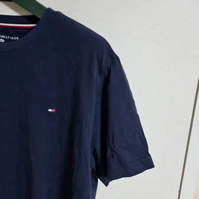 [BUNJANG] Tommy Hilfiger Round Neck Short Sleeve T-shirt / 타미힐피거 라운드 반팔 (412