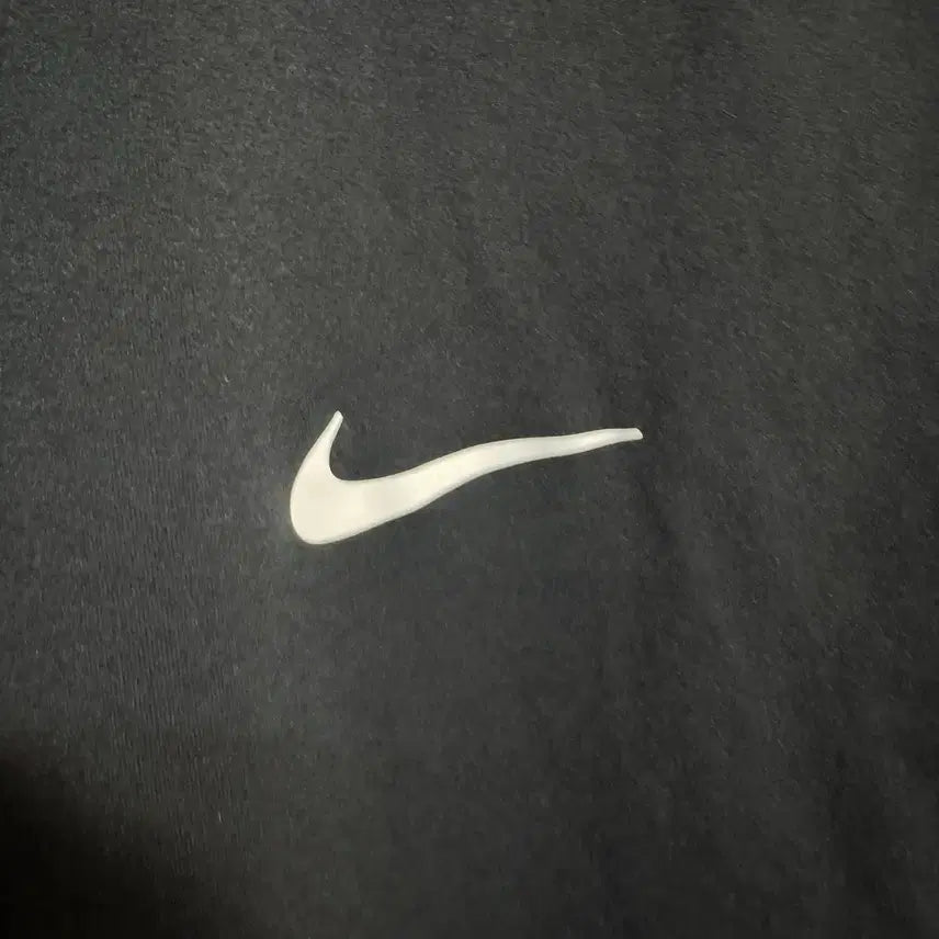 [SOLD OUT] 나이키 드라이핏 스우시 반팔 티셔츠