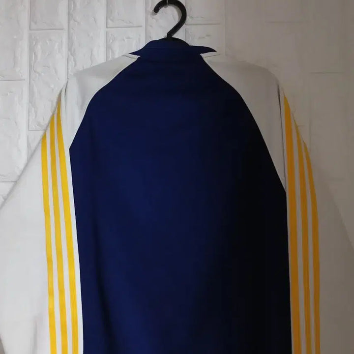 [SOLD OUT] 아디다스 네이비/화이트/옐로우 트랙탑