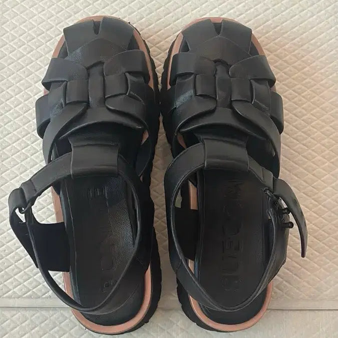 [SOLD OUT] 슈콤마보니 단델리온 피셔맨 샌들