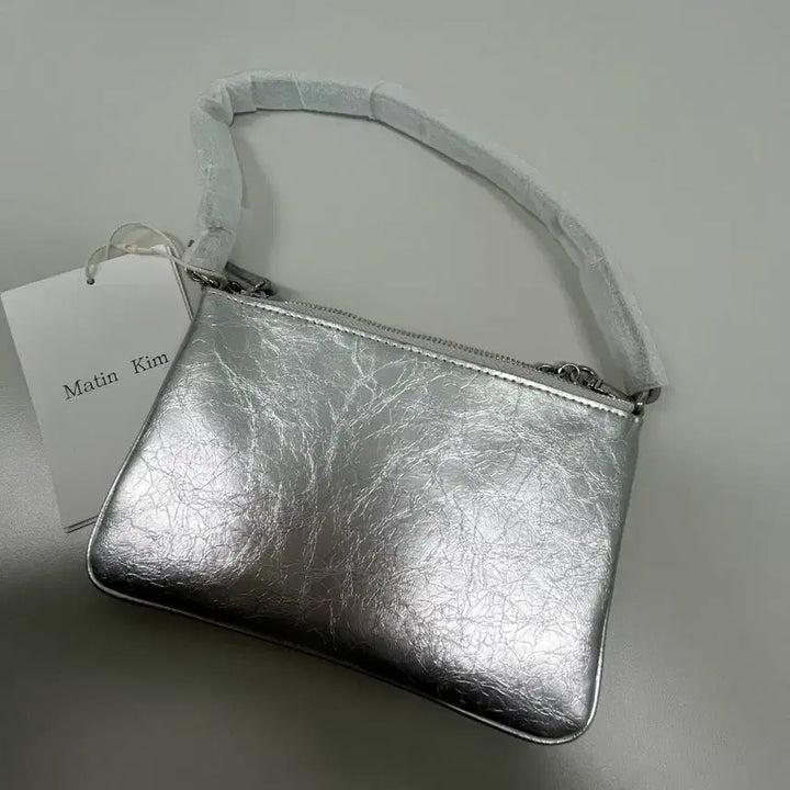 [BUNJANG] Matinkim Glossy Leather Micro Silver Mini Bag / [정품/새상품] 마뗑킴 글로시 레더 마이크로  실버 미니백