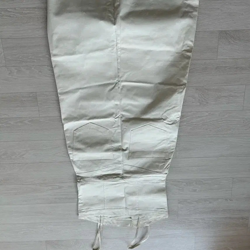 [BUNJANG] NOMATTER EDITION Ivory Overall Dress / NOMATTER EDITION 아이보리 멜빵 원피스
