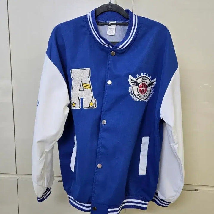 [BUNJANG] Blue and White Baseball Jacket / 블루 화이트 배색 야구 점퍼
