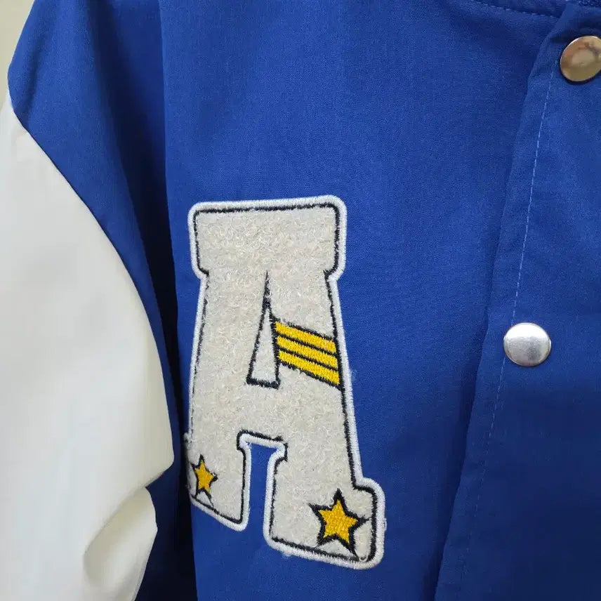 [BUNJANG] Blue and White Baseball Jacket / 블루 화이트 배색 야구 점퍼