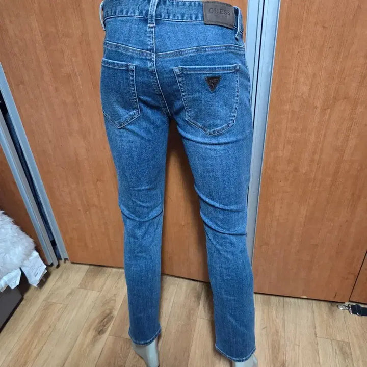 [BUNJANG] Guess Medium Blue Slim Straight Denim Pants / 게스 미디엄 블루 슬림 스트레이트 데님 팬츠 (29사이즈)