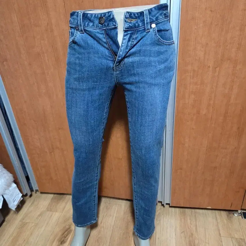 [BUNJANG] Guess Medium Blue Slim Straight Denim Pants / 게스 미디엄 블루 슬림 스트레이트 데님 팬츠 (29사이즈)