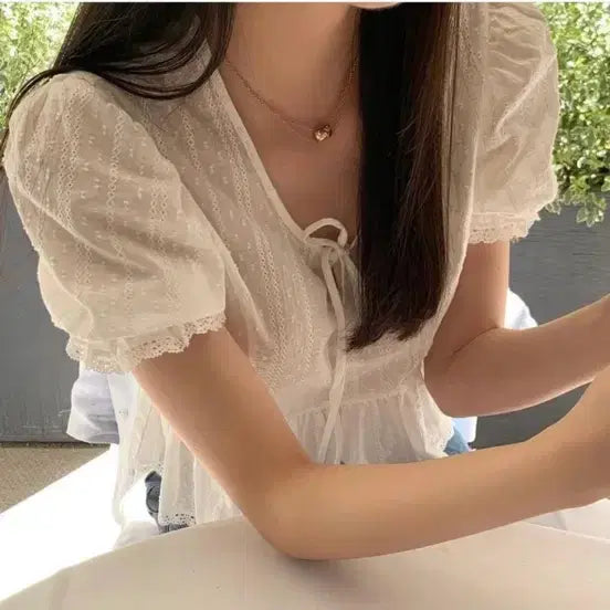 [BUNJANG] LePlain Eyelet Blouse / 르플레인 아일렛 블라우스