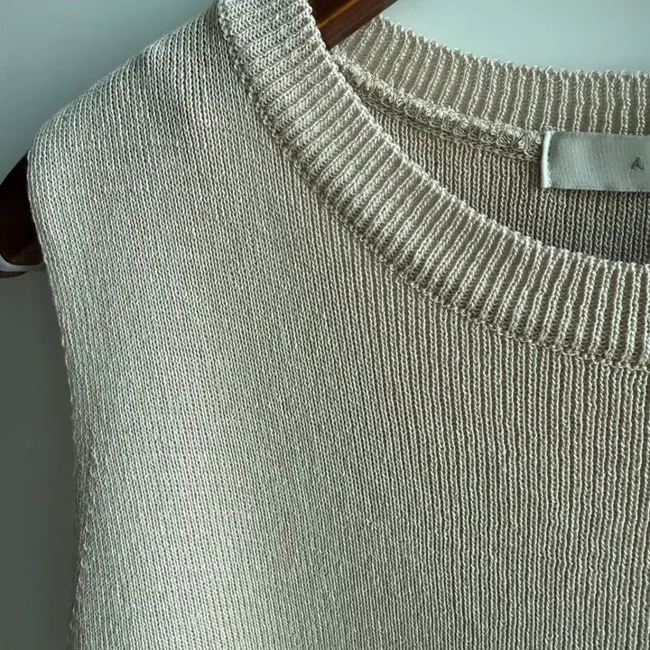[BUNJANG] Allen by Oui Knit Sleeveless Top / ALLEN by oui 니트 민소매 탑