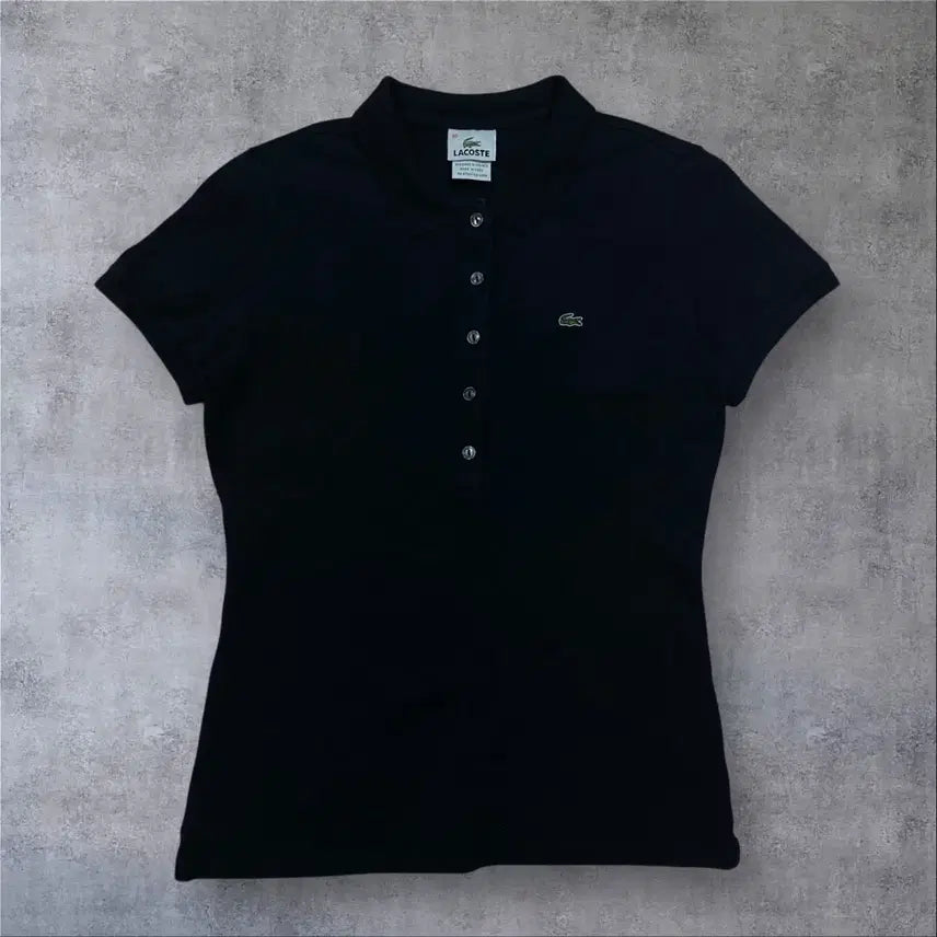 [SOLD OUT] 라코스테 스몰 로고 블랙 미니멀 카라 반팔티
