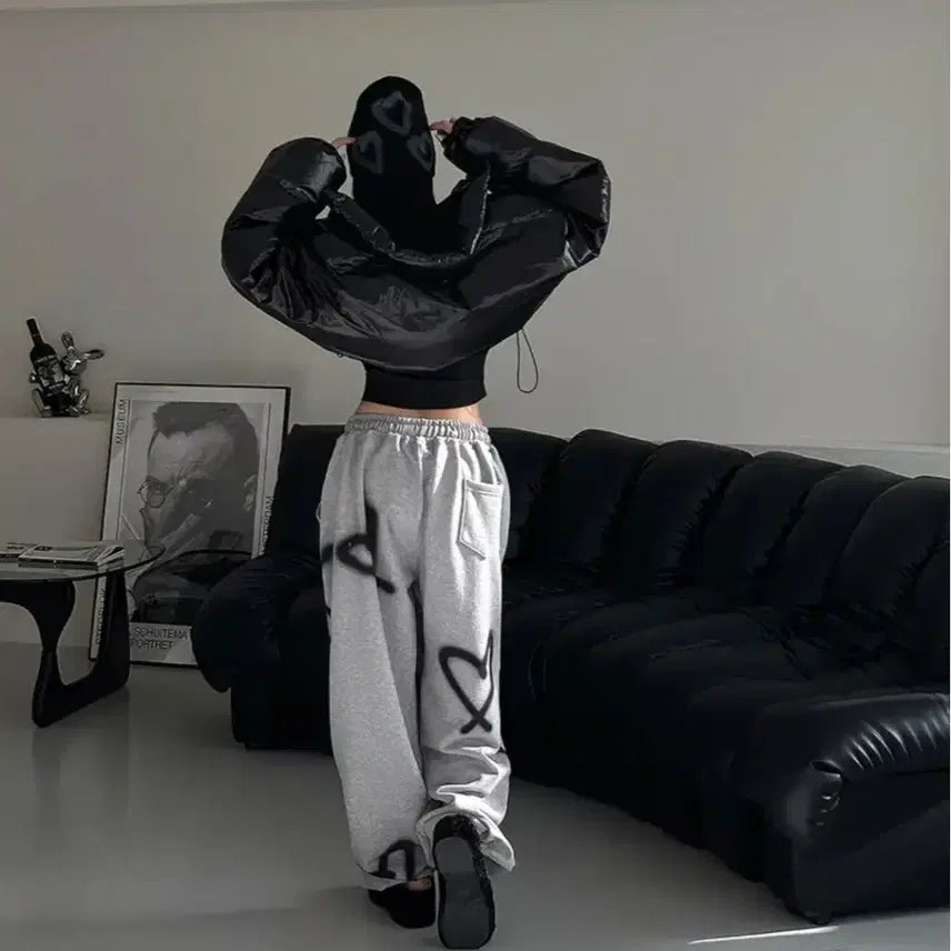 [BUNJANG] Heart Print Gray Training Jogger Pants / 하트 프린팅 회색 트레이닝 조거 팬츠